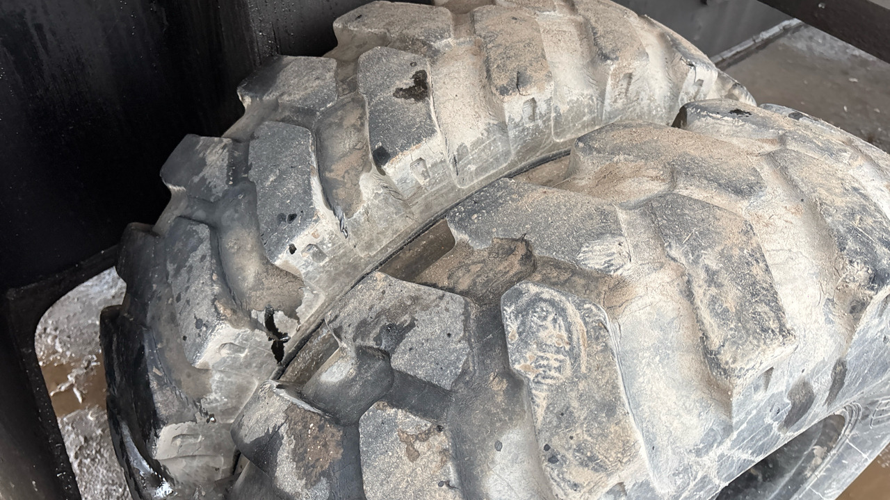 Excavadora de ruedas JCB JS200W: foto 20