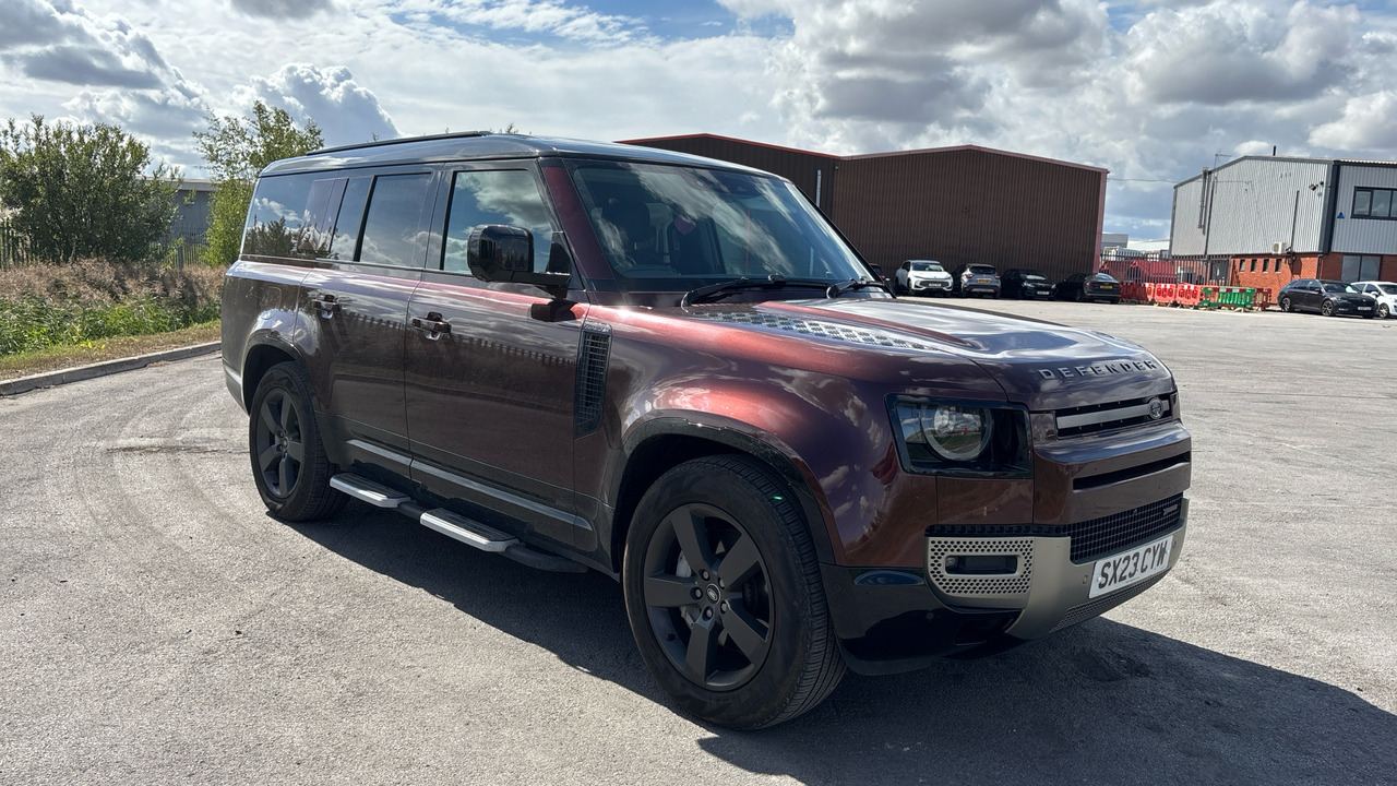 LAND ROVER DEFENDER 3.0 D300 X-Dynamic HSE 130 - SUV/ Todoterreno: foto 1 LAND ROVER DEFENDER 3.0 D300 X-Dynamic HSE 130 - SUV/ Todoterreno: foto 1