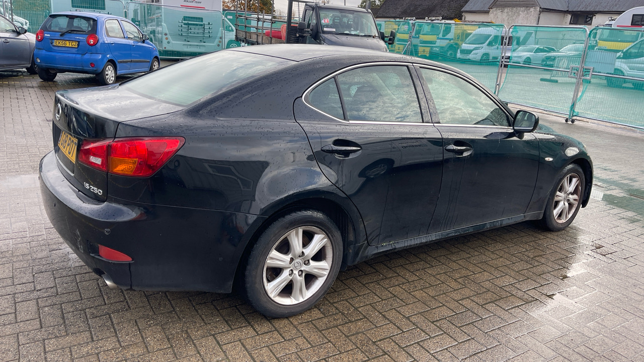 LEXUS IS 250 - Sedan: foto 4 LEXUS IS 250 - Sedan: foto 4