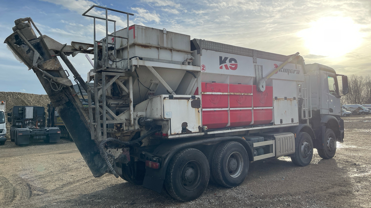 MERCEDES-BENZ AROCS 4140 - Construcción de carreteras: foto 4 MERCEDES-BENZ AROCS 4140 - Construcción de carreteras: foto 4