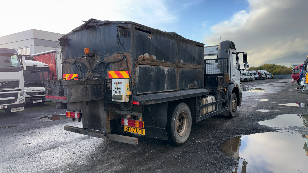 MERCEDES-BENZ AXOR 1824 - Construcción de carreteras: foto 4 MERCEDES-BENZ AXOR 1824 - Construcción de carreteras: foto 4