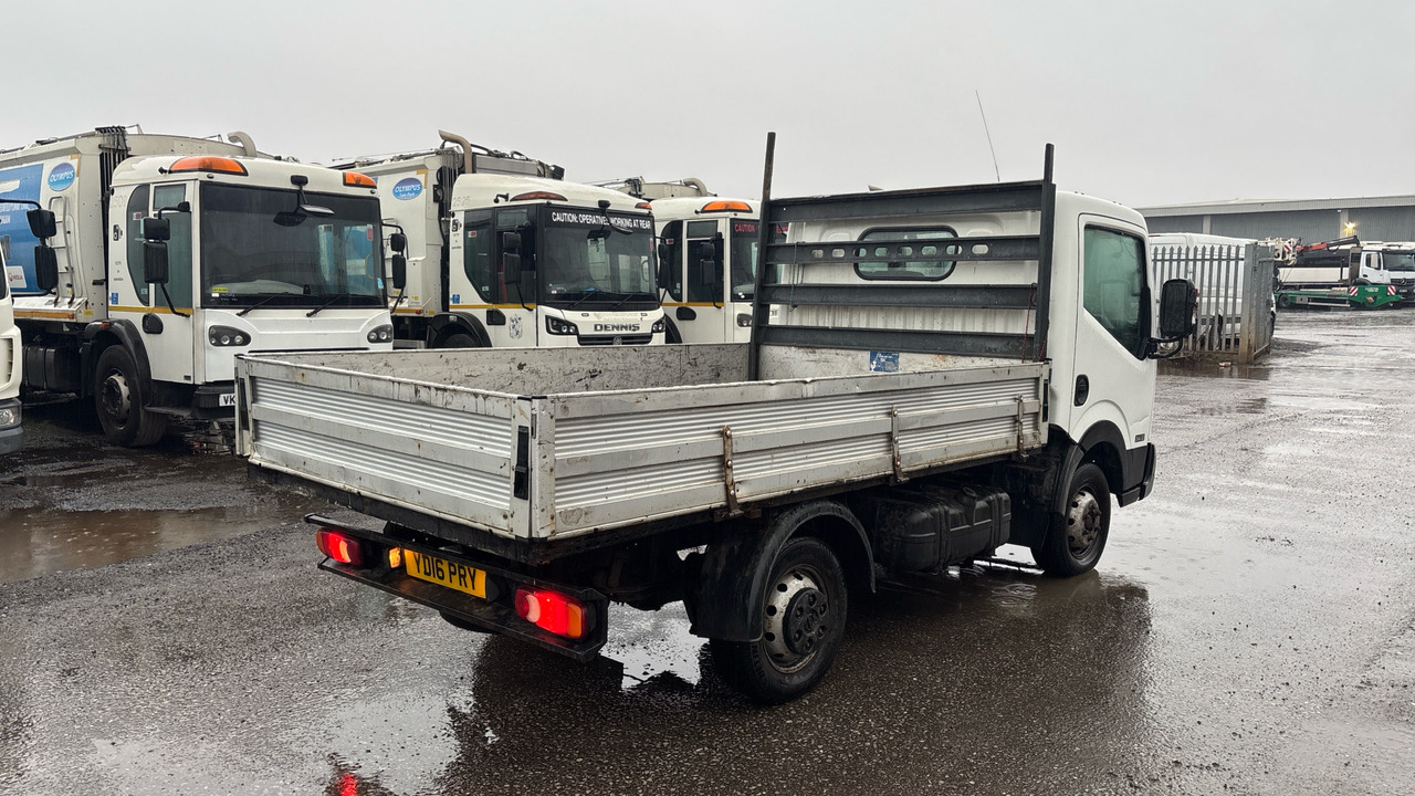 NISSAN NT400 CABSTAR 34.12 DCI - Furgoneta caja abierta: foto 4 NISSAN NT400 CABSTAR 34.12 DCI - Furgoneta caja abierta: foto 4