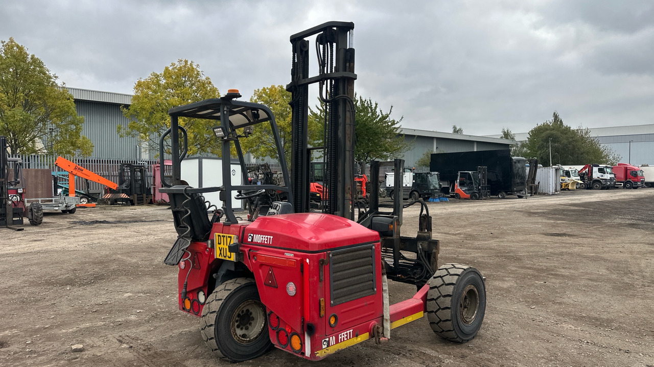 MOFFETT M4 20.3 - Otra maquinaria: foto 4 MOFFETT M4 20.3 - Otra maquinaria: foto 4