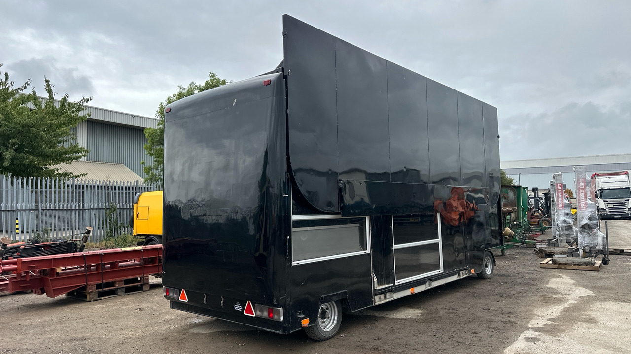 TORTON EXHIBTION TRAILER - Otra maquinaria: foto 2 TORTON EXHIBTION TRAILER - Otra maquinaria: foto 2