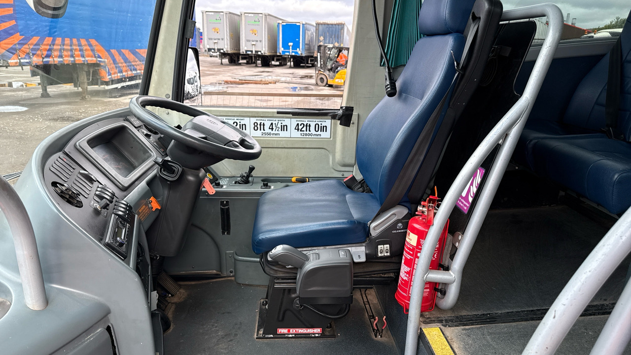 Volvo B9R PLAXTON PANTHER - Otra maquinaria: foto 5 Volvo B9R PLAXTON PANTHER - Otra maquinaria: foto 5