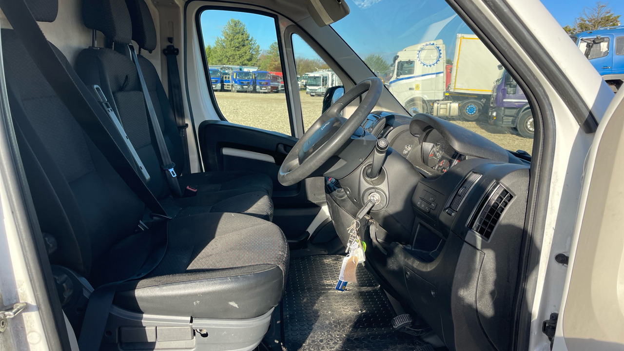 PEUGEOT BOXER 333 2.2 BLUE HDI 120PS - Furgoneta pequeña: foto 5 PEUGEOT BOXER 333 2.2 BLUE HDI 120PS - Furgoneta pequeña: foto 5