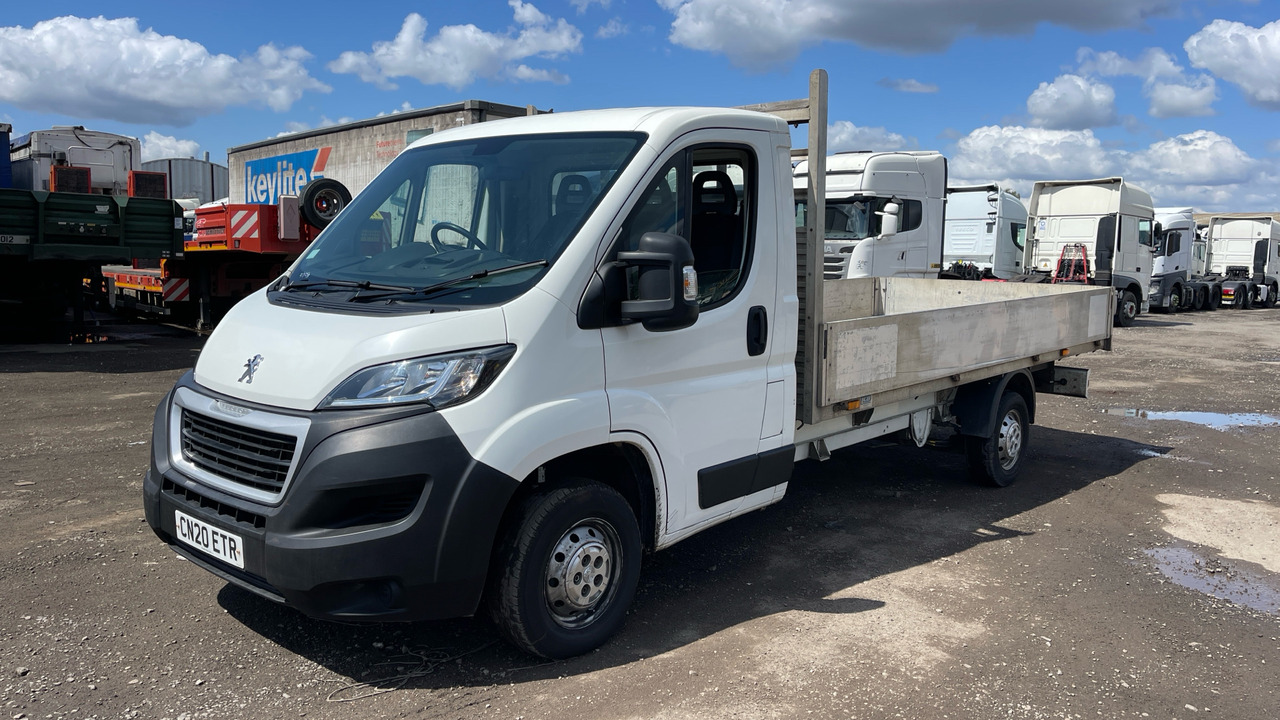 PEUGEOT BOXER 335 2.2 BLUEHDI 140PS - Furgoneta caja abierta: foto 2 PEUGEOT BOXER 335 2.2 BLUEHDI 140PS - Furgoneta caja abierta: foto 2