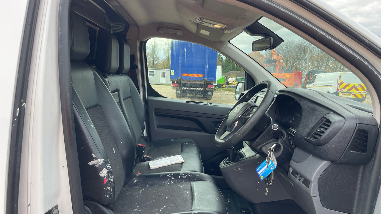 PEUGEOT EXPERT 1200 1.5 BLUE HDI 100PS - Furgoneta pequeña: foto 5 PEUGEOT EXPERT 1200 1.5 BLUE HDI 100PS - Furgoneta pequeña: foto 5