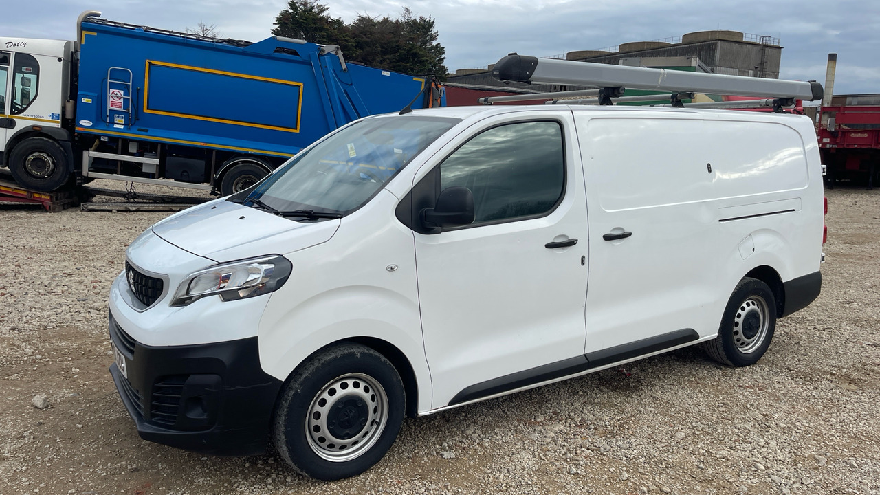 PEUGEOT EXPERT PROFESSIONAL 1200 1.5 BLUE HDI 100PS - Furgoneta pequeña: foto 2 PEUGEOT EXPERT PROFESSIONAL 1200 1.5 BLUE HDI 100PS - Furgoneta pequeña: foto 2