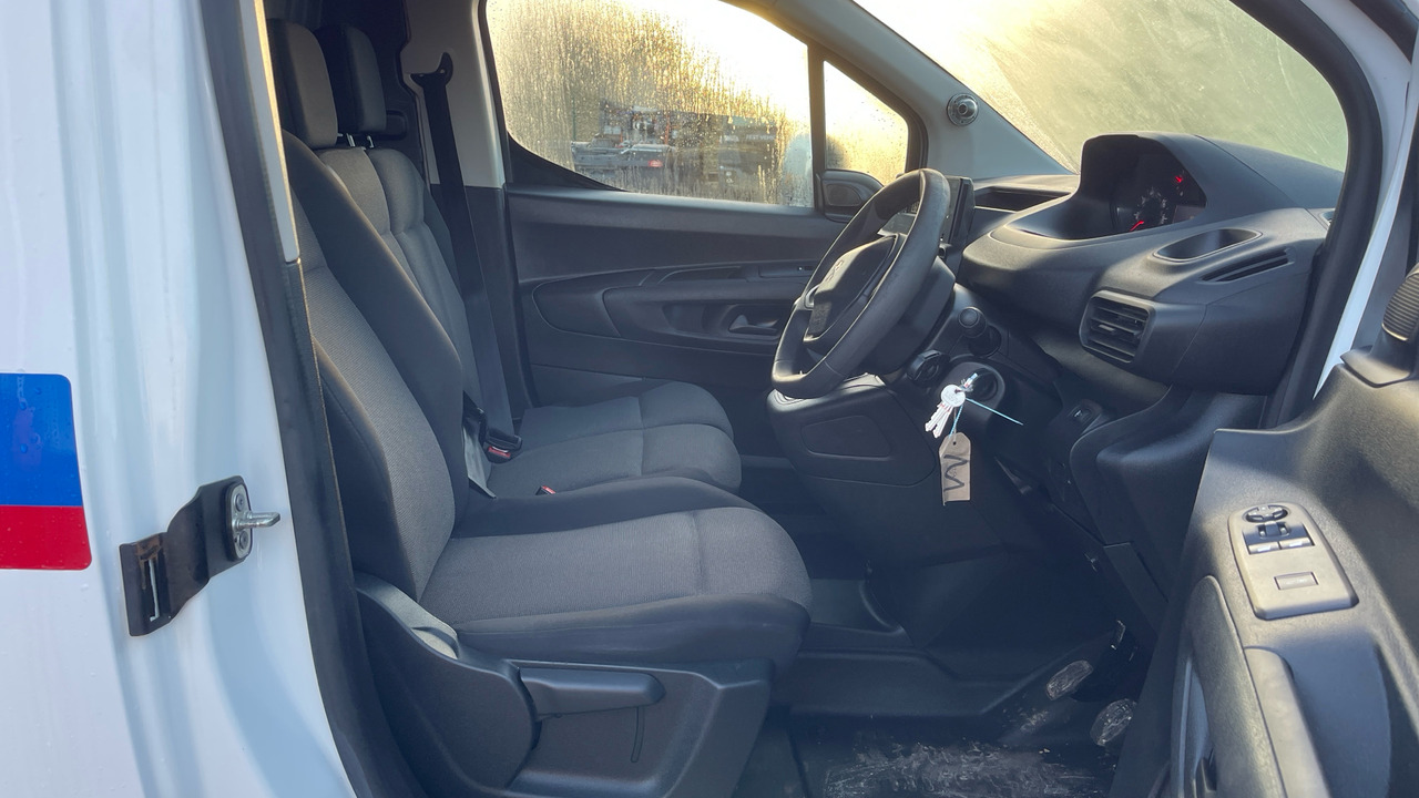 PEUGEOT PARTNER 1000 1.5 BlueHDi 100PS - Furgoneta pequeña: foto 5 PEUGEOT PARTNER 1000 1.5 BlueHDi 100PS - Furgoneta pequeña: foto 5