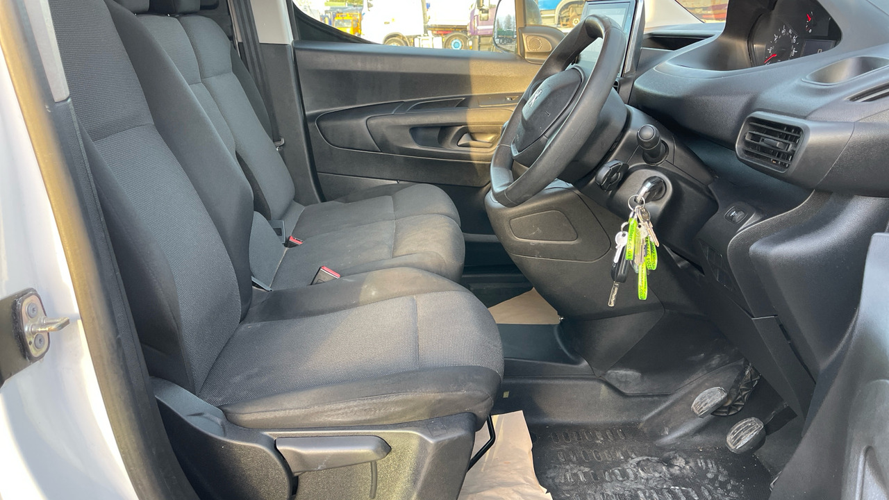 PEUGEOT PARTNER 850 1.5 BLUE HDI 100PS - Furgoneta pequeña: foto 5 PEUGEOT PARTNER 850 1.5 BLUE HDI 100PS - Furgoneta pequeña: foto 5