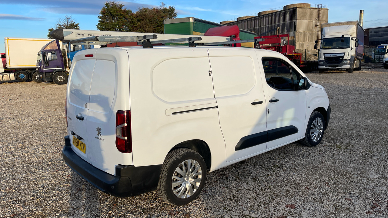 PEUGEOT PARTNER 850 1.5 BLUE HDI 100PS - Furgoneta pequeña: foto 4 PEUGEOT PARTNER 850 1.5 BLUE HDI 100PS - Furgoneta pequeña: foto 4