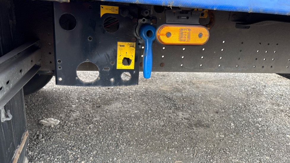 Remolque SCHMITZ CURTAINSIDE EUROLINER: foto 10 Remolque SCHMITZ CURTAINSIDE EUROLINER: foto 10