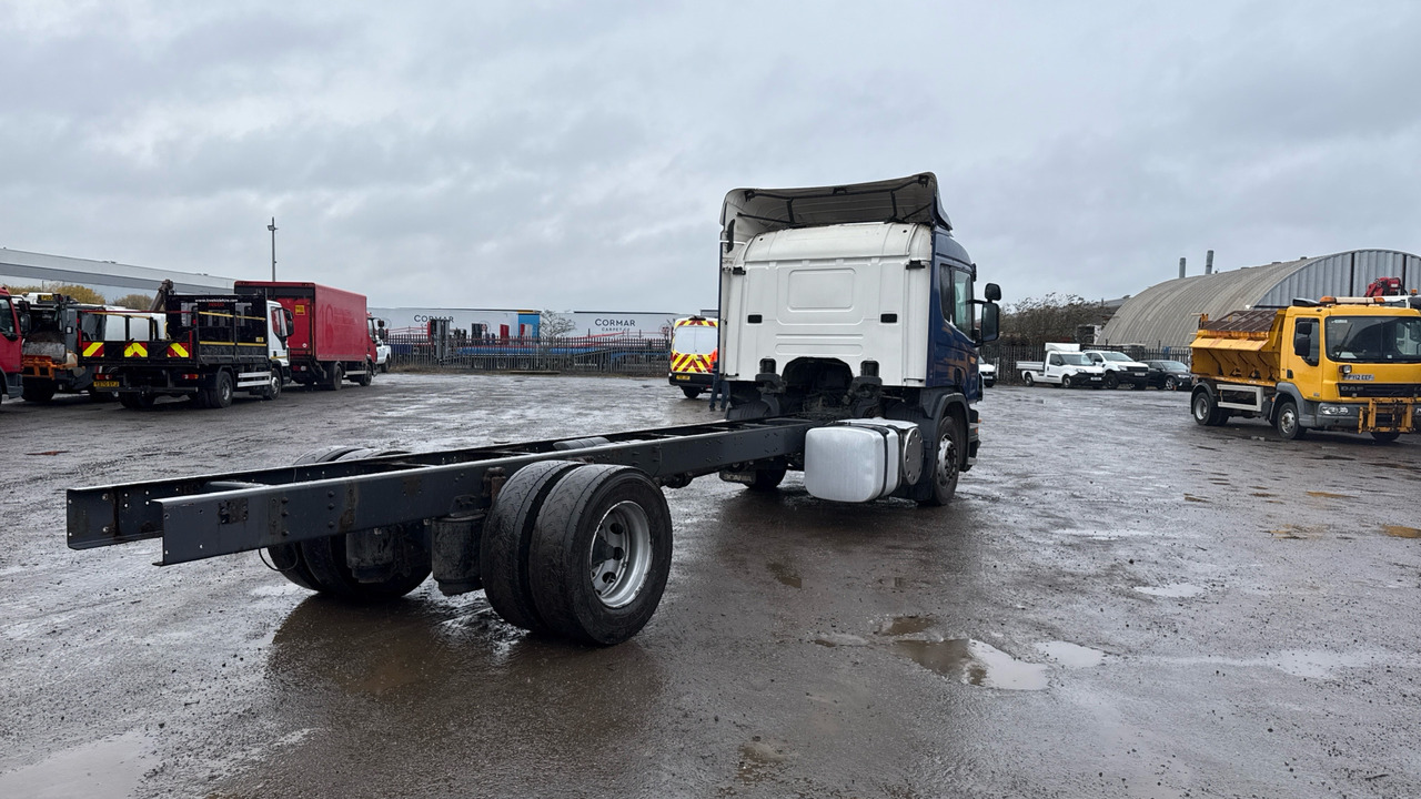 SCANIA P 230 - Camión chasis: foto 4 SCANIA P 230 - Camión chasis: foto 4