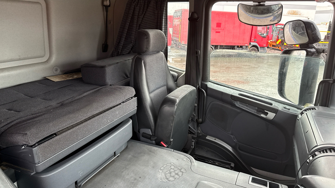 Camión chasis SCANIA P 230: foto 8 Camión chasis SCANIA P 230: foto 8