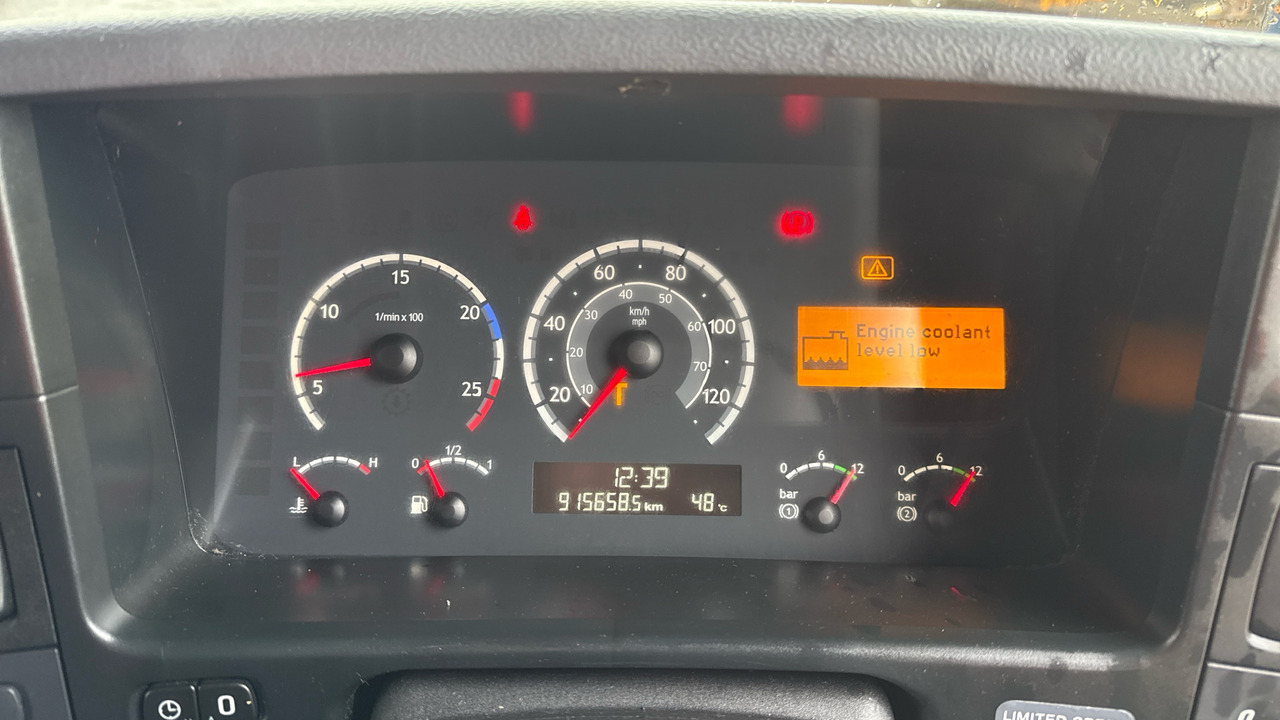 Camión chasis SCANIA P 230: foto 6 Camión chasis SCANIA P 230: foto 6