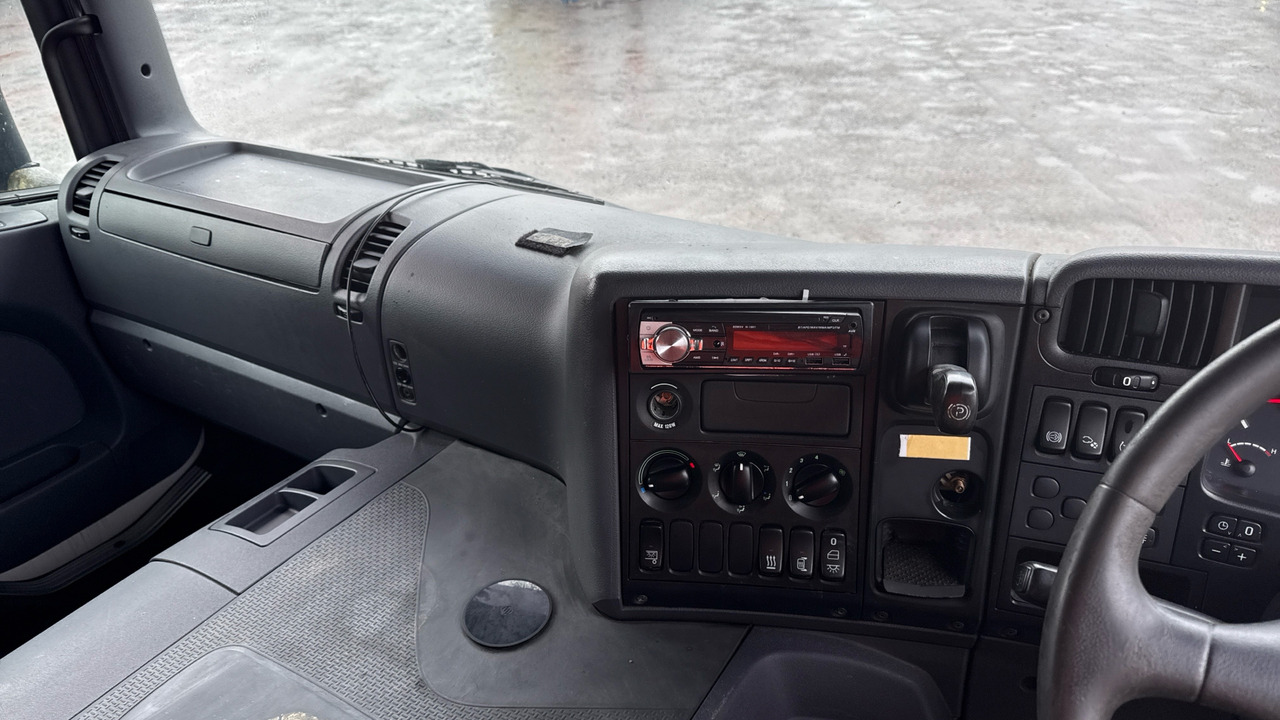 Camión chasis SCANIA P 230: foto 7 Camión chasis SCANIA P 230: foto 7