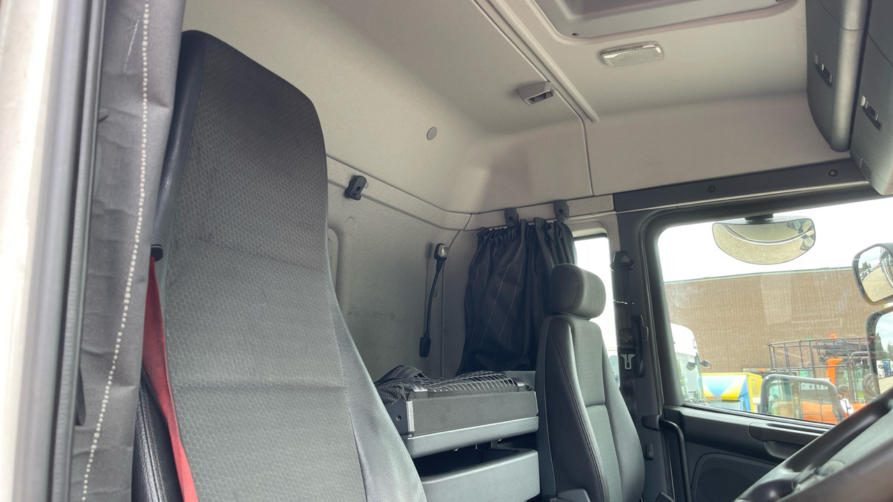 Camión lona SCANIA P250: foto 8