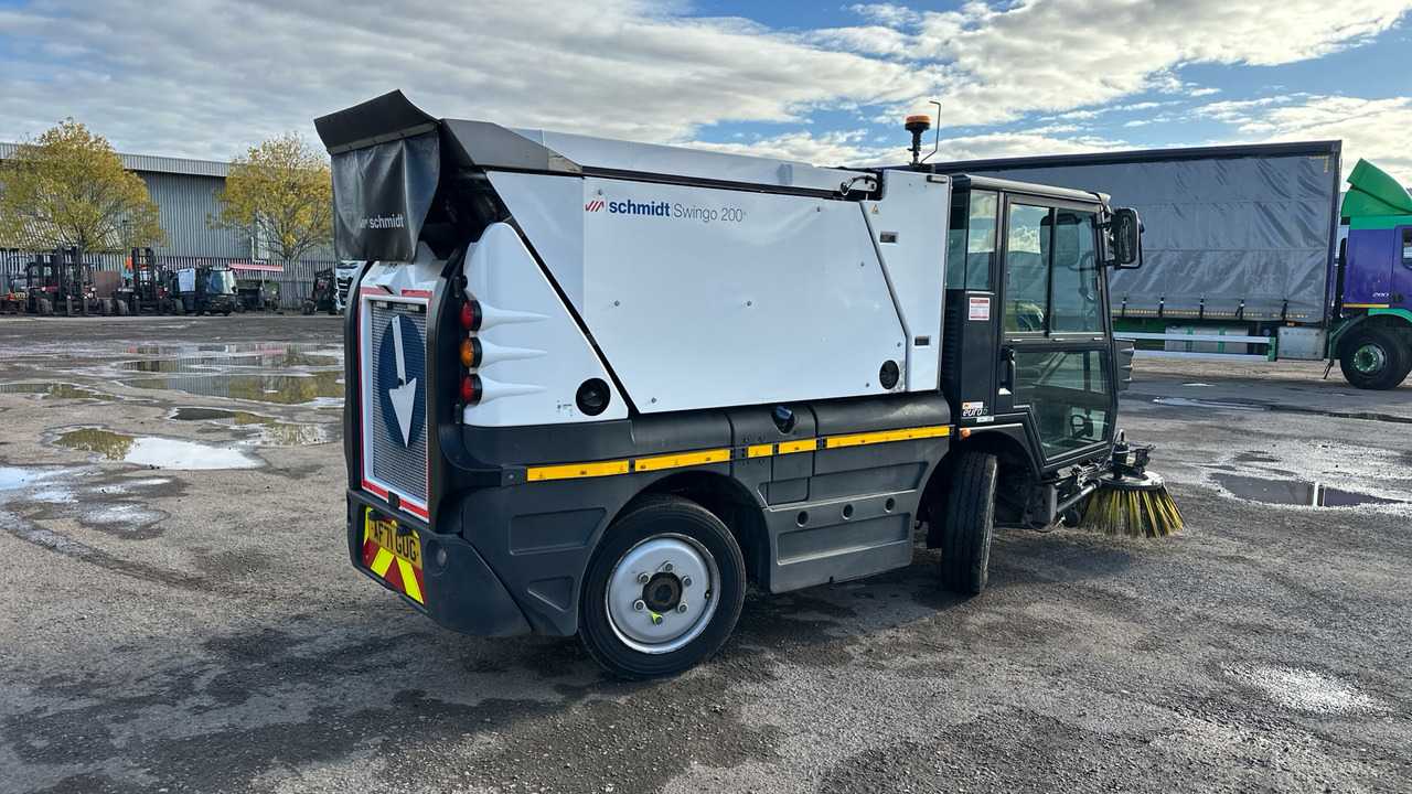 SCHMIDT SWINGO 200 - Barredora vial: foto 4 SCHMIDT SWINGO 200 - Barredora vial: foto 4