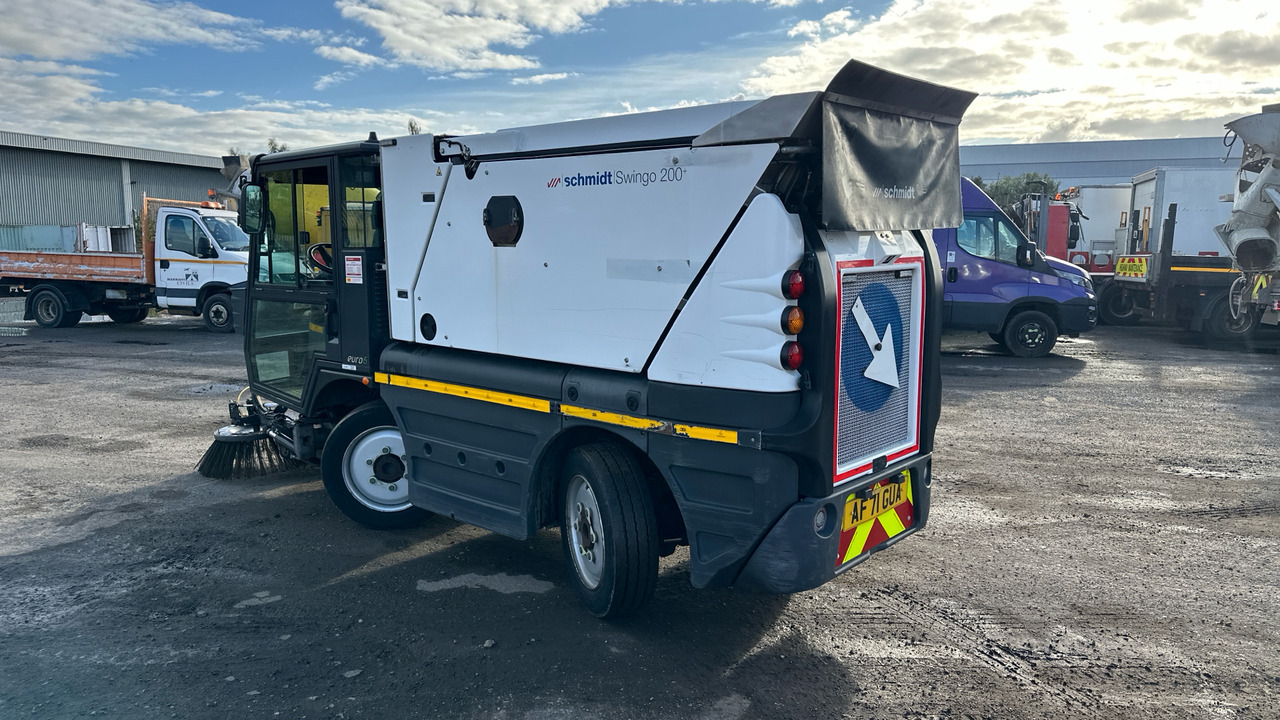 SCHMIDT SWINGO 200 - Barredora vial: foto 3 SCHMIDT SWINGO 200 - Barredora vial: foto 3