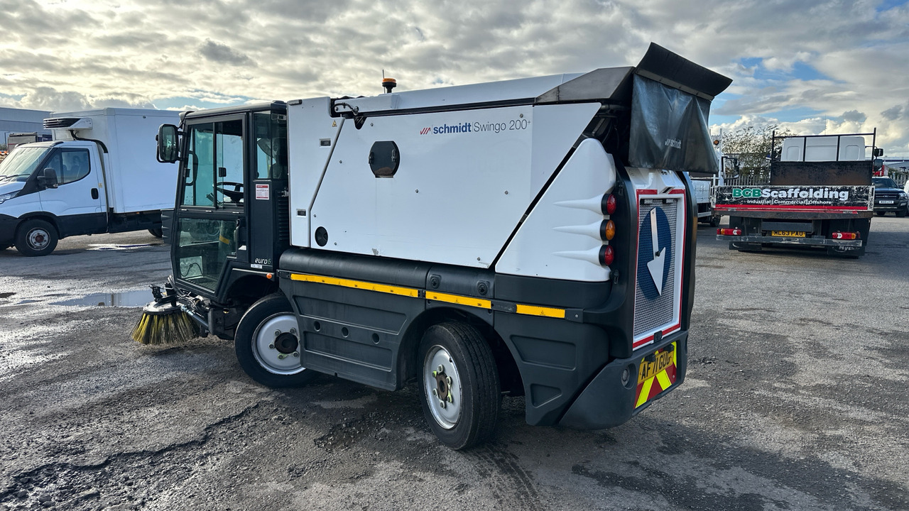 SCHMIDT SWINGO 200 - Barredora vial: foto 3 SCHMIDT SWINGO 200 - Barredora vial: foto 3