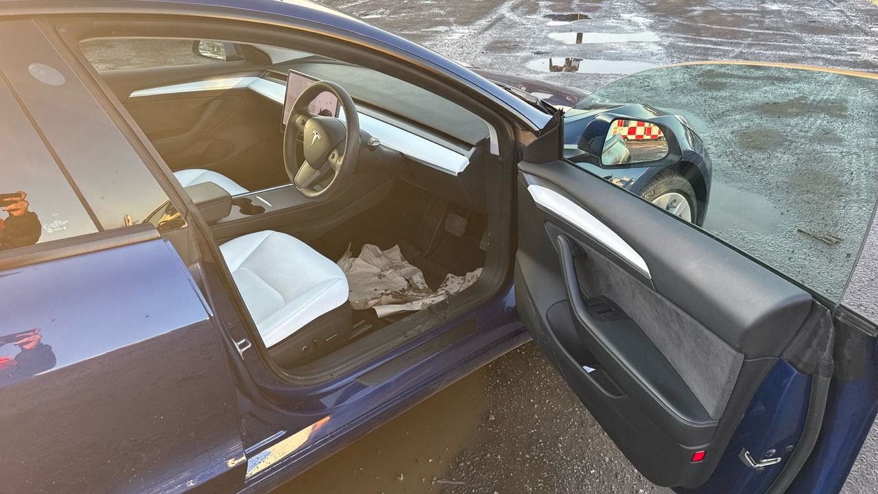 TESLA MODEL 3 LONG RANGE DUEL MOTOR - Sedan: foto 5 TESLA MODEL 3 LONG RANGE DUEL MOTOR - Sedan: foto 5