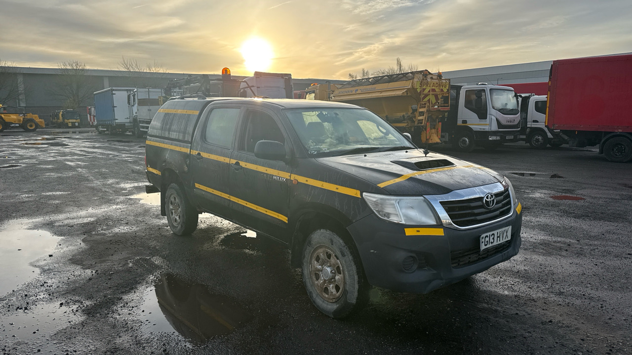 TOYOTA HILUX 2.5 D-4D 144PS - Pick-up, Furgoneta combi: foto 1 TOYOTA HILUX 2.5 D-4D 144PS - Pick-up, Furgoneta combi: foto 1