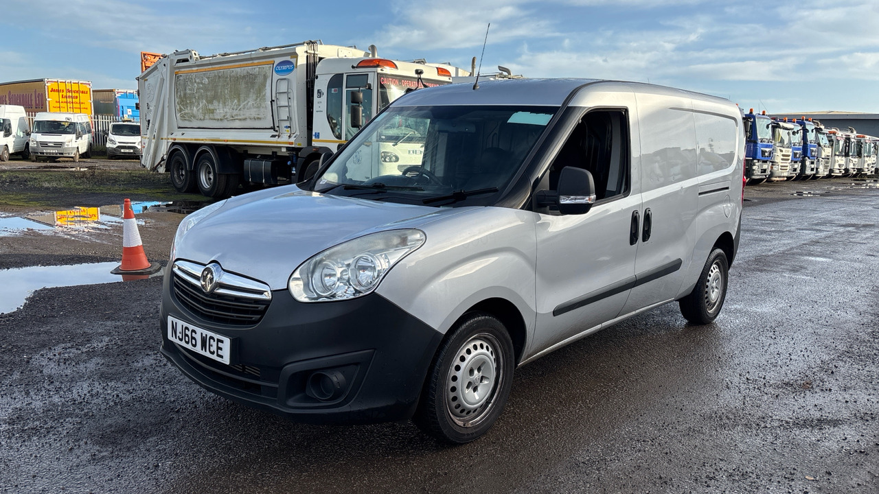 VAUXHALL COMBO 2300 1.3 CDTI 16V ecoFLEX - Furgoneta pequeña: foto 2 VAUXHALL COMBO 2300 1.3 CDTI 16V ecoFLEX - Furgoneta pequeña: foto 2