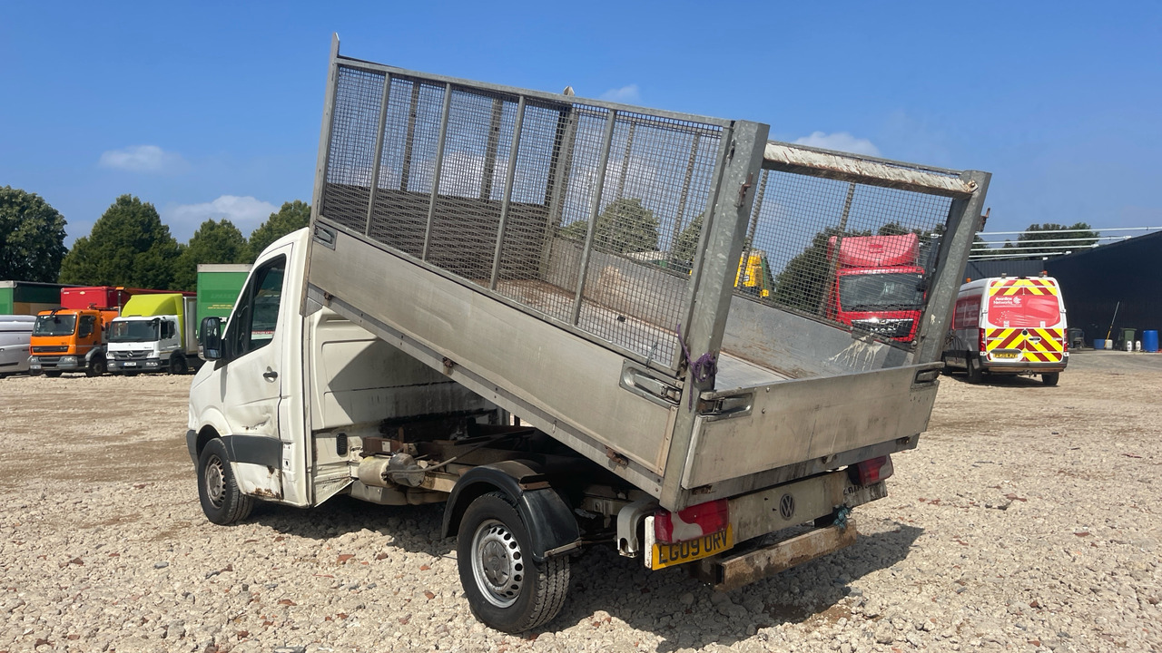 VOLKSWAGEN CRAFTER CR35 2.5 TDI 109PS - Furgoneta basculante: foto 3 VOLKSWAGEN CRAFTER CR35 2.5 TDI 109PS - Furgoneta basculante: foto 3