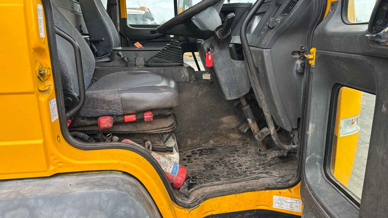 VOLVO FL - Limpieza de alcantarillado: foto 5 VOLVO FL - Limpieza de alcantarillado: foto 5