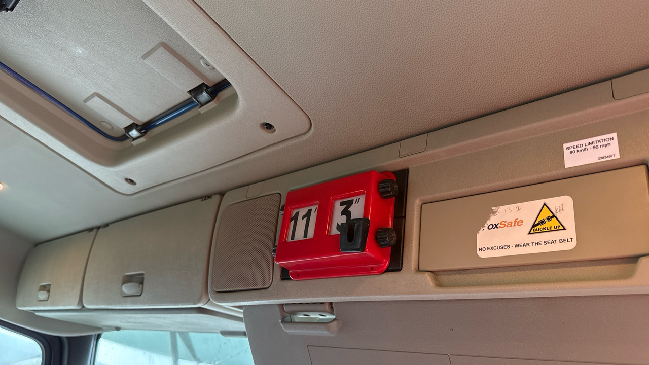 Camión volquete VOLVO FMX 420: foto 15