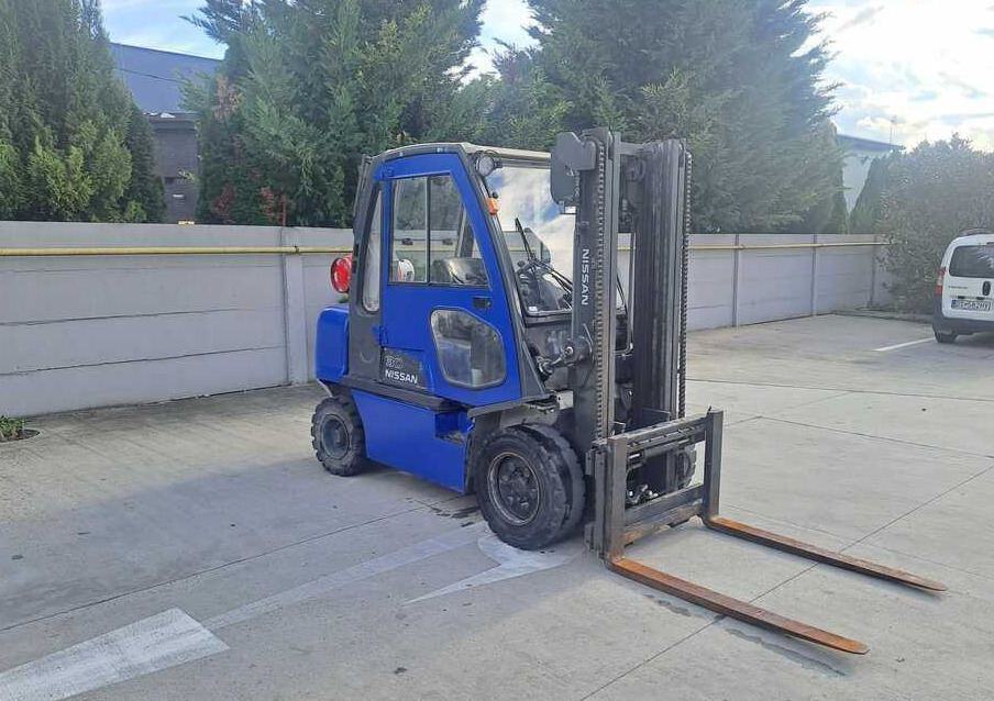 Nissan UG1D2E700683 - Carretilla elevadora de gas: foto 3 Nissan UG1D2E700683 - Carretilla elevadora de gas: foto 3