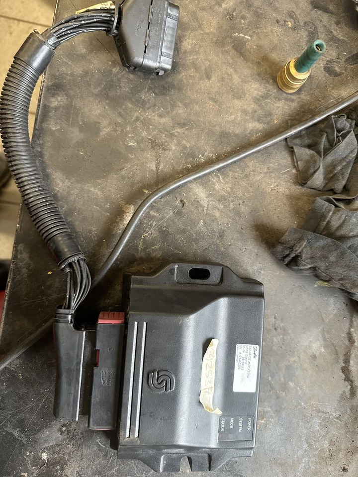 Moduł Danfoss Sauer sterownik S1X-46 G2 AMP K164C - Recambio para Maquinaria agrícola: foto 2 Moduł Danfoss Sauer sterownik S1X-46 G2 AMP K164C - Recambio para Maquinaria agrícola: foto 2