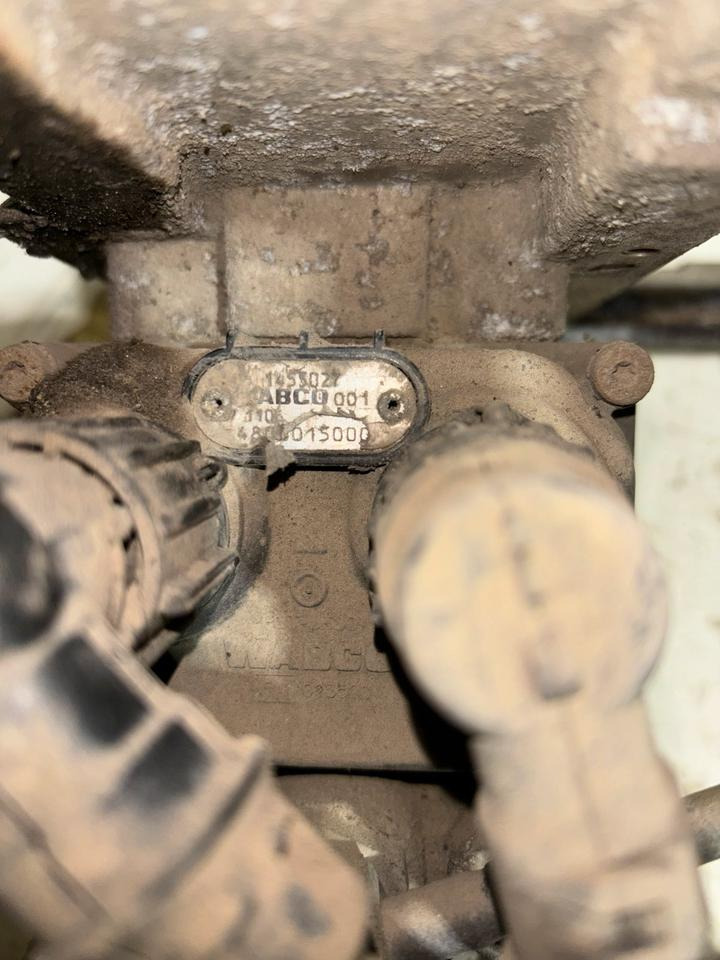 DAF CF XF Fußbremsventil 161372 WABCO 4800015000 - Válvula de freno para Camión: foto 3 DAF CF XF Fußbremsventil 161372 WABCO 4800015000 - Válvula de freno para Camión: foto 3