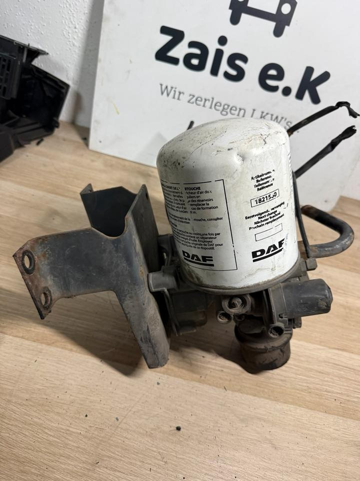 DAF KNORR-BREMSE Lufttrockner II37464N50 AE4528 - Accesorio de freno para Camión: foto 3 DAF KNORR-BREMSE Lufttrockner II37464N50 AE4528 - Accesorio de freno para Camión: foto 3