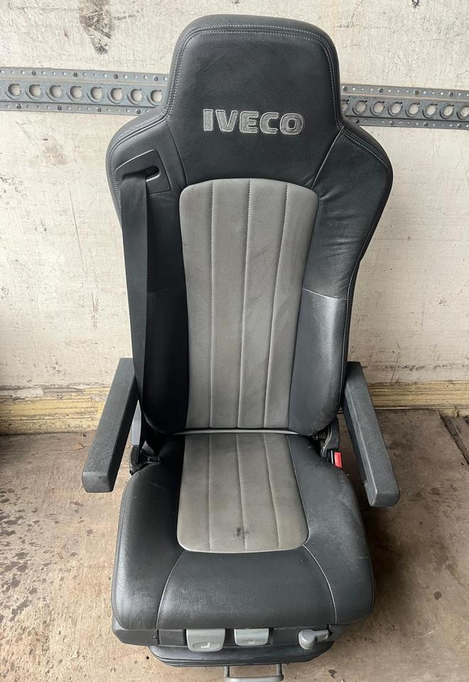 IVECO Stralis 450 Beifahrersitz - Asiento para Camión: foto 1 IVECO Stralis 450 Beifahrersitz - Asiento para Camión: foto 1