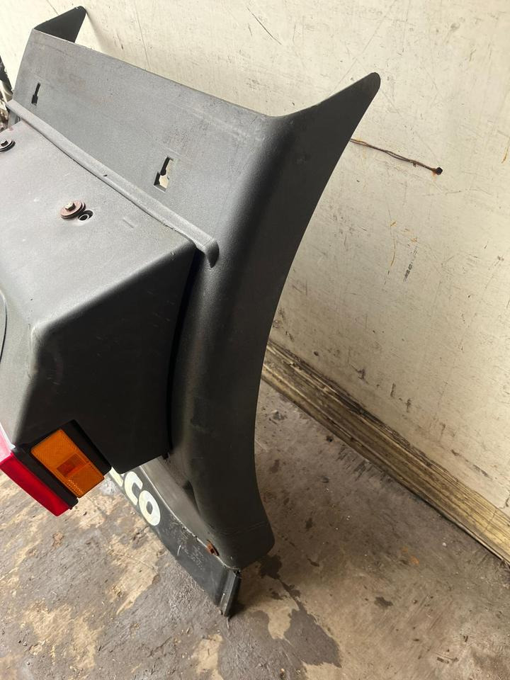 IVECO Stralis 450 Kotflügel vorne rechts 41299389 / 41299388 - Guardabarros para Camión: foto 4 IVECO Stralis 450 Kotflügel vorne rechts 41299389 / 41299388 - Guardabarros para Camión: foto 4