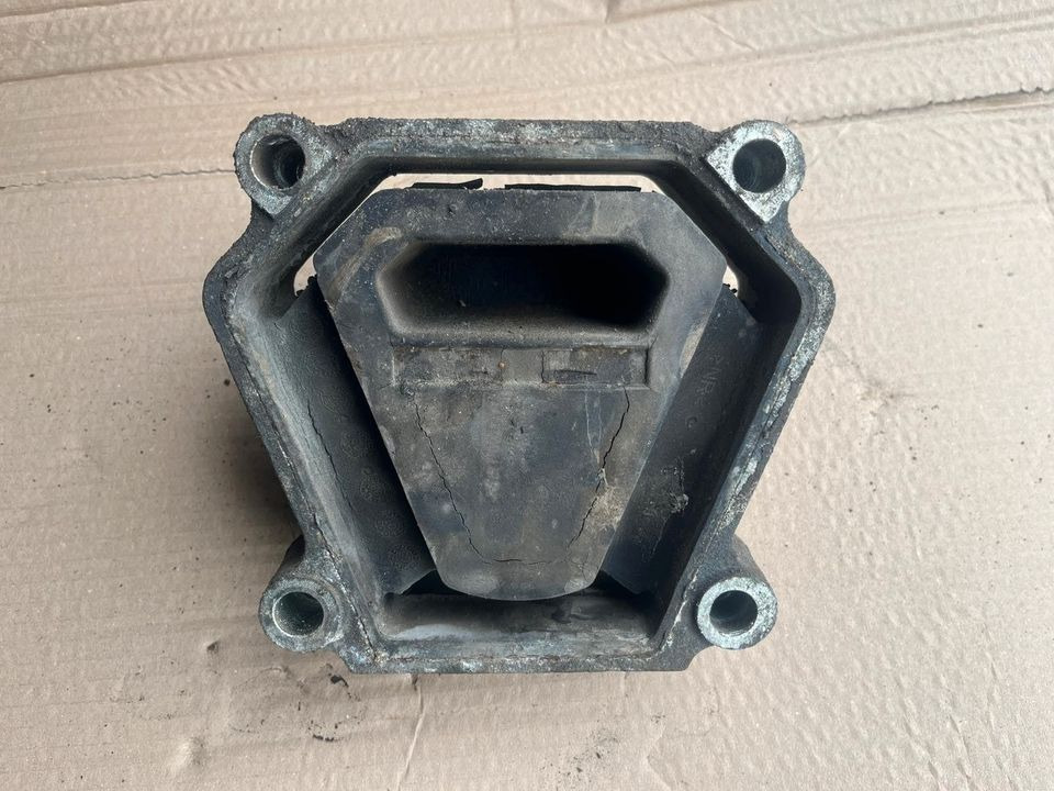 IVECO Stralis 450 Motorlager Motorhalter 3423630 - Cojinete de motor para Camión: foto 2 IVECO Stralis 450 Motorlager Motorhalter 3423630 - Cojinete de motor para Camión: foto 2