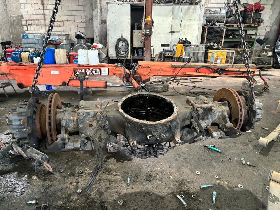 Mercedes Actros MP4 Hinterachse A9603510714 - Eje posterior para Camión: foto 1 Mercedes Actros MP4 Hinterachse A9603510714 - Eje posterior para Camión: foto 1