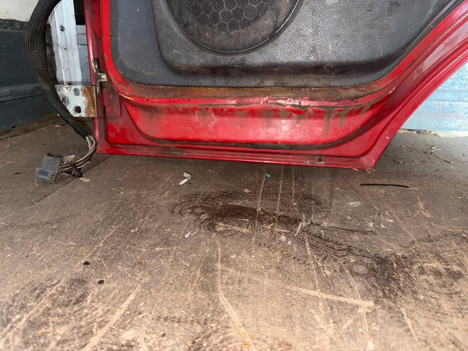 Mercedes Atego 2 Beifahrertür Rot Spiegel Innenverkleidung LN 77 - Puerta y piezas para Camión: foto 3 Mercedes Atego 2 Beifahrertür Rot Spiegel Innenverkleidung LN 77 - Puerta y piezas para Camión: foto 3