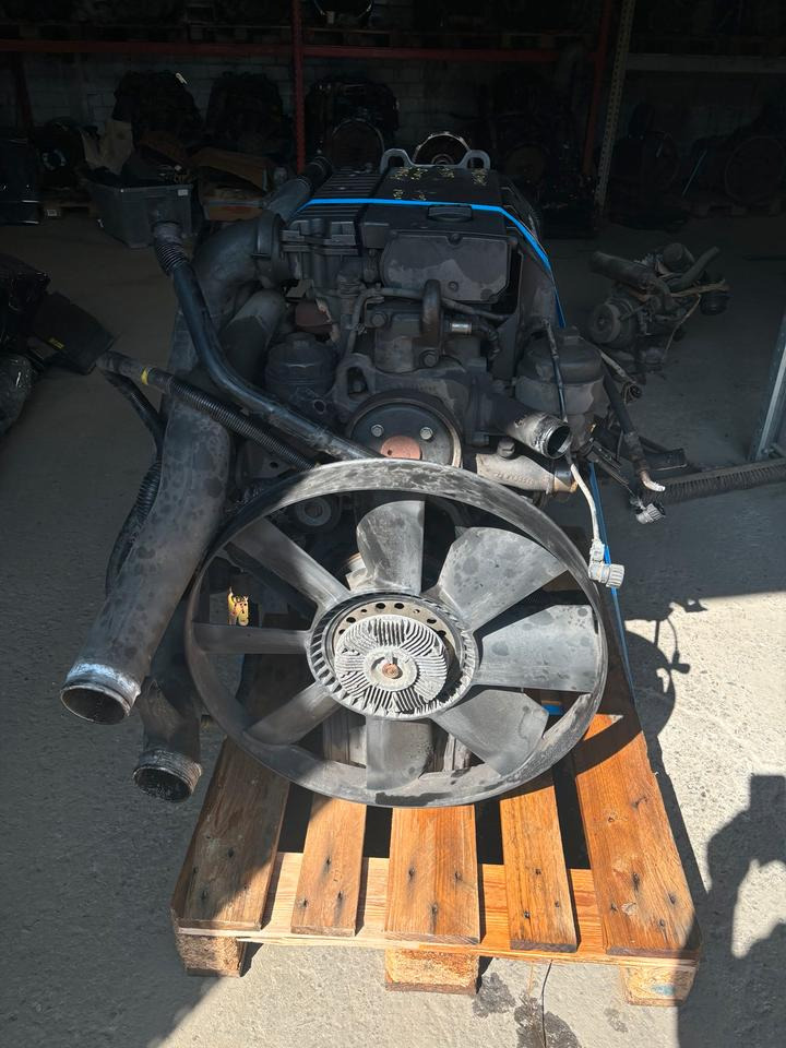 Mercedes Atego 2 Motor OM 904 LA V EU5 - Motor para Camión: foto 1 Mercedes Atego 2 Motor OM 904 LA V EU5 - Motor para Camión: foto 1