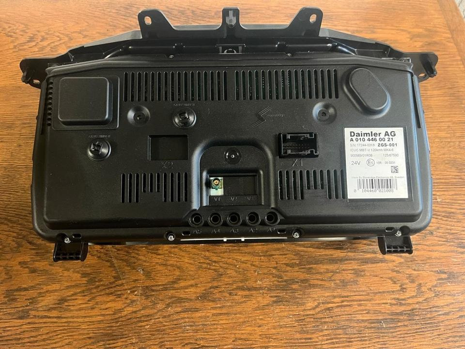 Mercedes Benz Actros MP4 Kombiinstrument / Tacho A0104460021 - Salpicadero para Camión: foto 4 Mercedes Benz Actros MP4 Kombiinstrument / Tacho A0104460021 - Salpicadero para Camión: foto 4