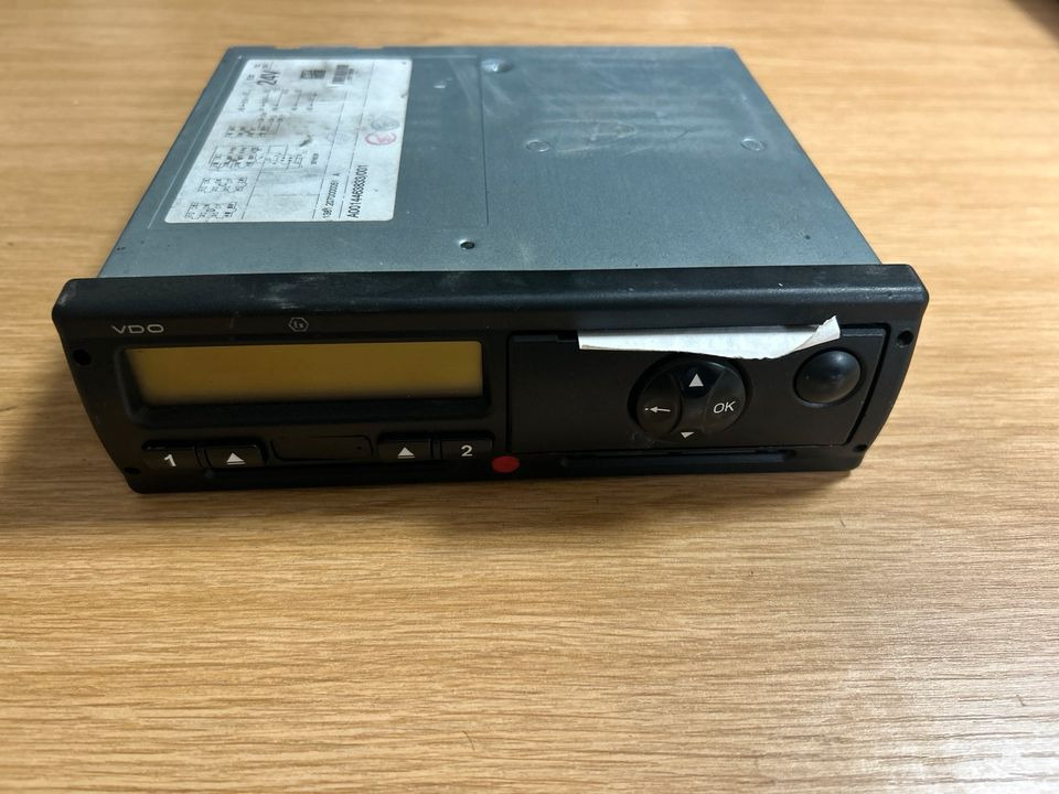 Mercedes-Benz Tachograph A0014463833 - Tacógrafo para Camión: foto 1 Mercedes-Benz Tachograph A0014463833 - Tacógrafo para Camión: foto 1