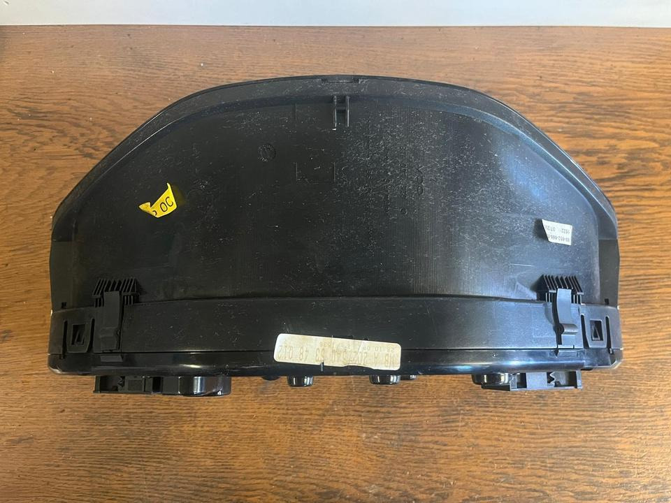 Mercedes-Benz W202 Tacho / Kombiinstrument A2025406348 - Salpicadero para Camión: foto 5 Mercedes-Benz W202 Tacho / Kombiinstrument A2025406348 - Salpicadero para Camión: foto 5