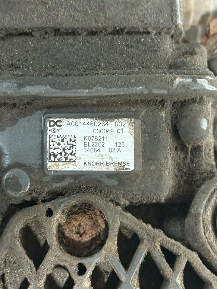 Mercedes KNORR-BREMSE Lufttrockner A0014460264 K078211 - Accesorio de freno para Camión: foto 2 Mercedes KNORR-BREMSE Lufttrockner A0014460264 K078211 - Accesorio de freno para Camión: foto 2