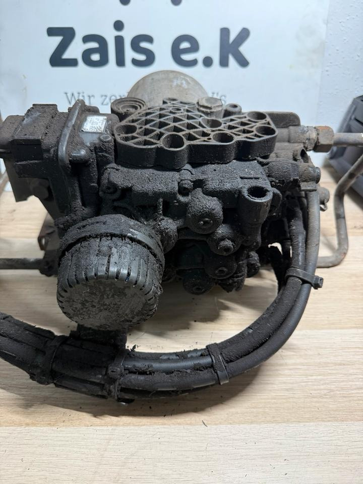 Mercedes KNORR-BREMSE Lufttrockner A0014460264 K078211 - Accesorio de freno para Camión: foto 3 Mercedes KNORR-BREMSE Lufttrockner A0014460264 K078211 - Accesorio de freno para Camión: foto 3