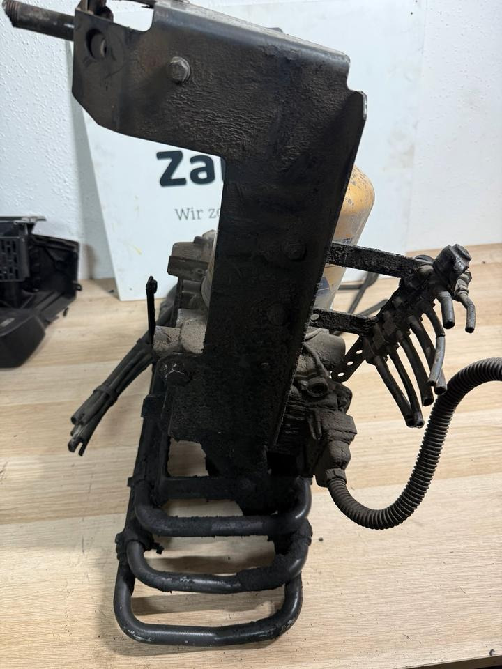 Mercedes KNORR-BREMSE Lufttrockner A0014460464 K078213 - Accesorio de freno para Camión: foto 4 Mercedes KNORR-BREMSE Lufttrockner A0014460464 K078213 - Accesorio de freno para Camión: foto 4