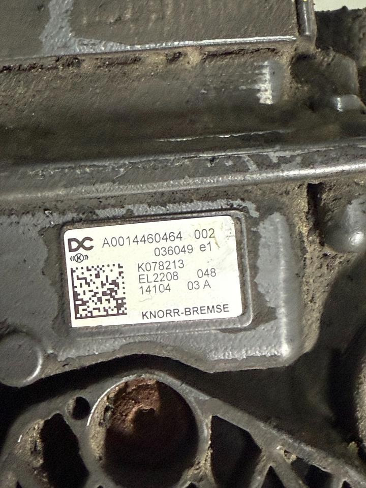 Mercedes KNORR-BREMSE Lufttrockner A0014460464 K078213 - Accesorio de freno para Camión: foto 3 Mercedes KNORR-BREMSE Lufttrockner A0014460464 K078213 - Accesorio de freno para Camión: foto 3