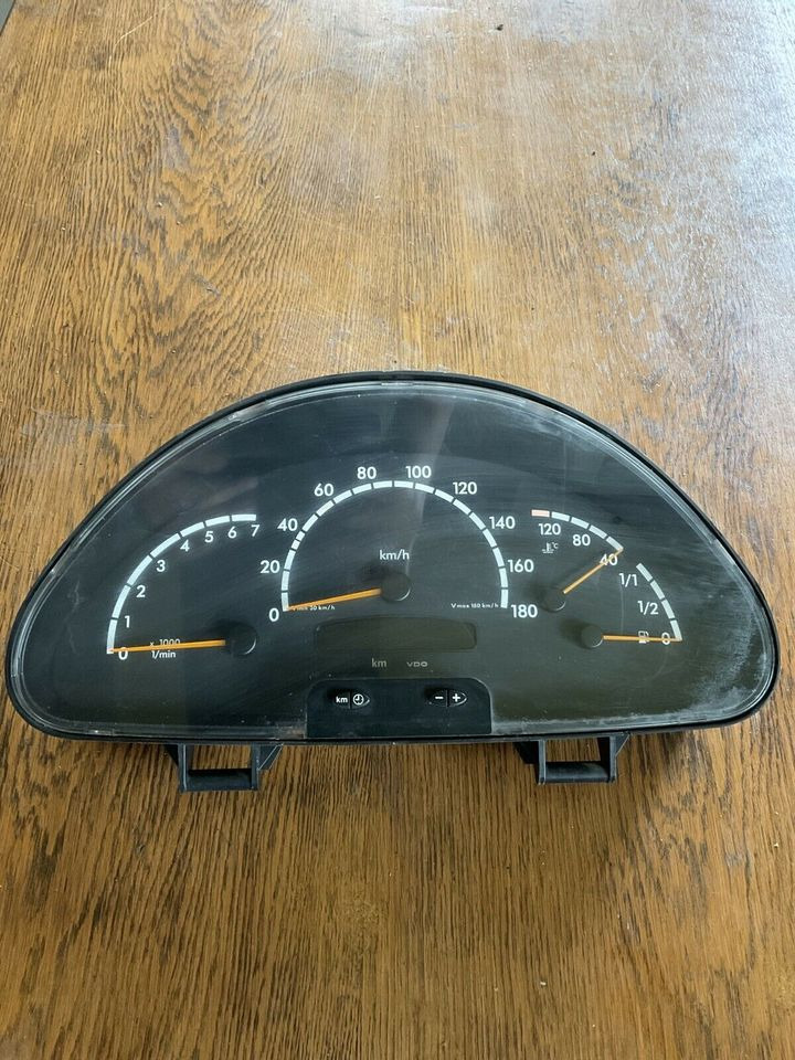 Mercedes Sprinter Kombiinstrument Tacho A0004466921 - Tacógrafo para Camión: foto 1 Mercedes Sprinter Kombiinstrument Tacho A0004466921 - Tacógrafo para Camión: foto 1