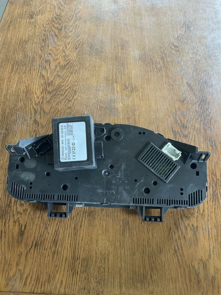 Mercedes Sprinter Kombiinstrument Tacho A0014468521 - Tacógrafo para Camión: foto 3 Mercedes Sprinter Kombiinstrument Tacho A0014468521 - Tacógrafo para Camión: foto 3